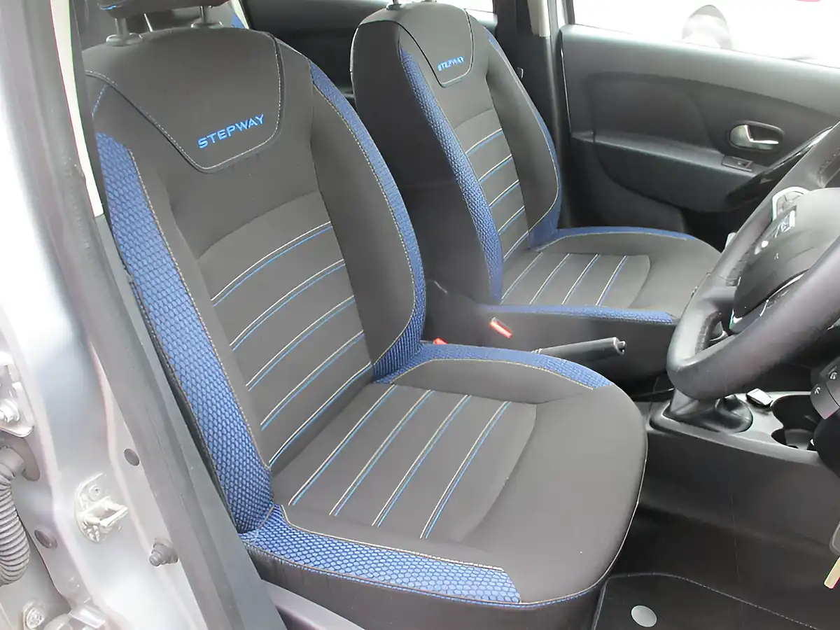 Used 2020 Dacia Sandero Stepway Se Twenty Grey - Interior and Exterior details 11