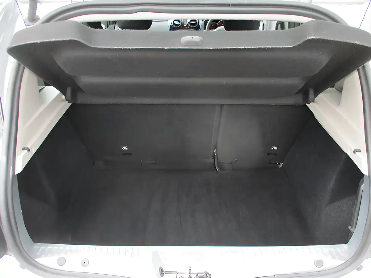 Used 2020 Dacia Sandero Stepway Se Twenty Grey - Interior and Exterior details 12