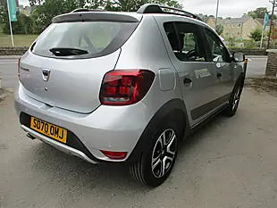 Used 2020 Dacia Sandero Stepway Se Twenty Grey - Interior and Exterior details 5