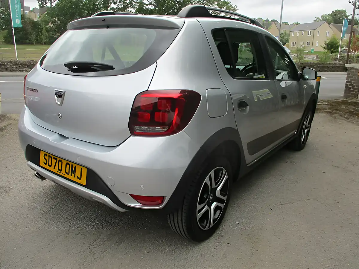 Used 2020 Dacia Sandero Stepway Se Twenty Grey - Interior and Exterior details 5