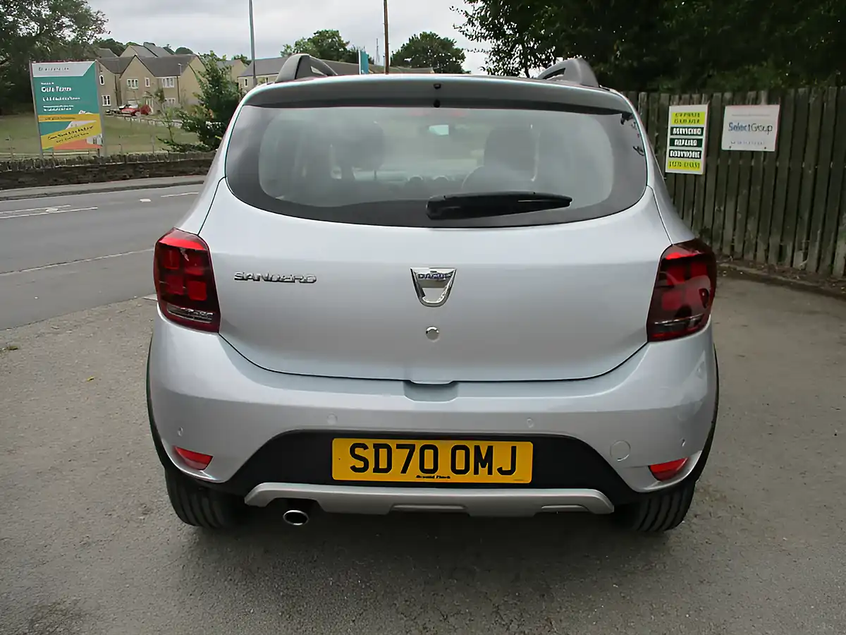 Used 2020 Dacia Sandero Stepway Se Twenty Grey - Interior and Exterior details 6