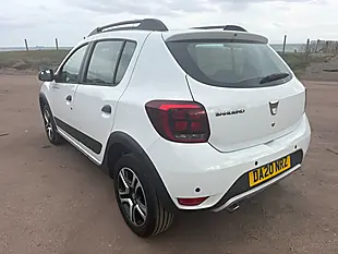 Used 2020 Dacia Sandero Stepway Se Twenty White - Interior and Exterior details 12