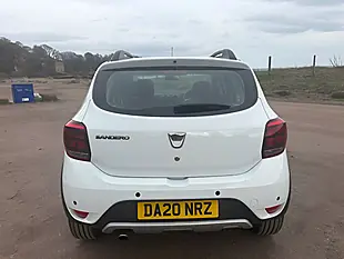 Used 2020 Dacia Sandero Stepway Se Twenty White - Interior and Exterior details 15