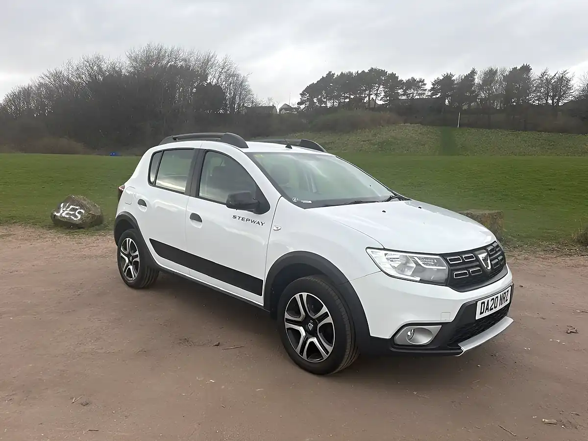 Used 2020 Dacia Sandero Stepway Se Twenty White - Interior and Exterior details 20