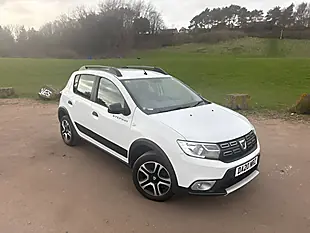 Used 2020 Dacia Sandero Stepway Se Twenty White - Interior and Exterior details 5