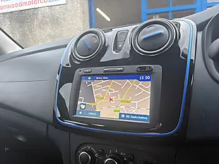 Used 2020 Dacia Sandero Stepway Se Twenty White - Interior and Exterior details 7