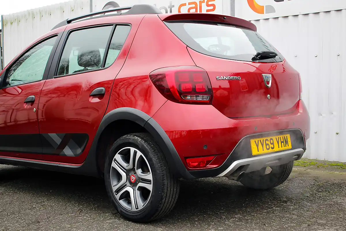Used 2020 Dacia Sandero Stepway Techroad Red - Interior and Exterior details 10