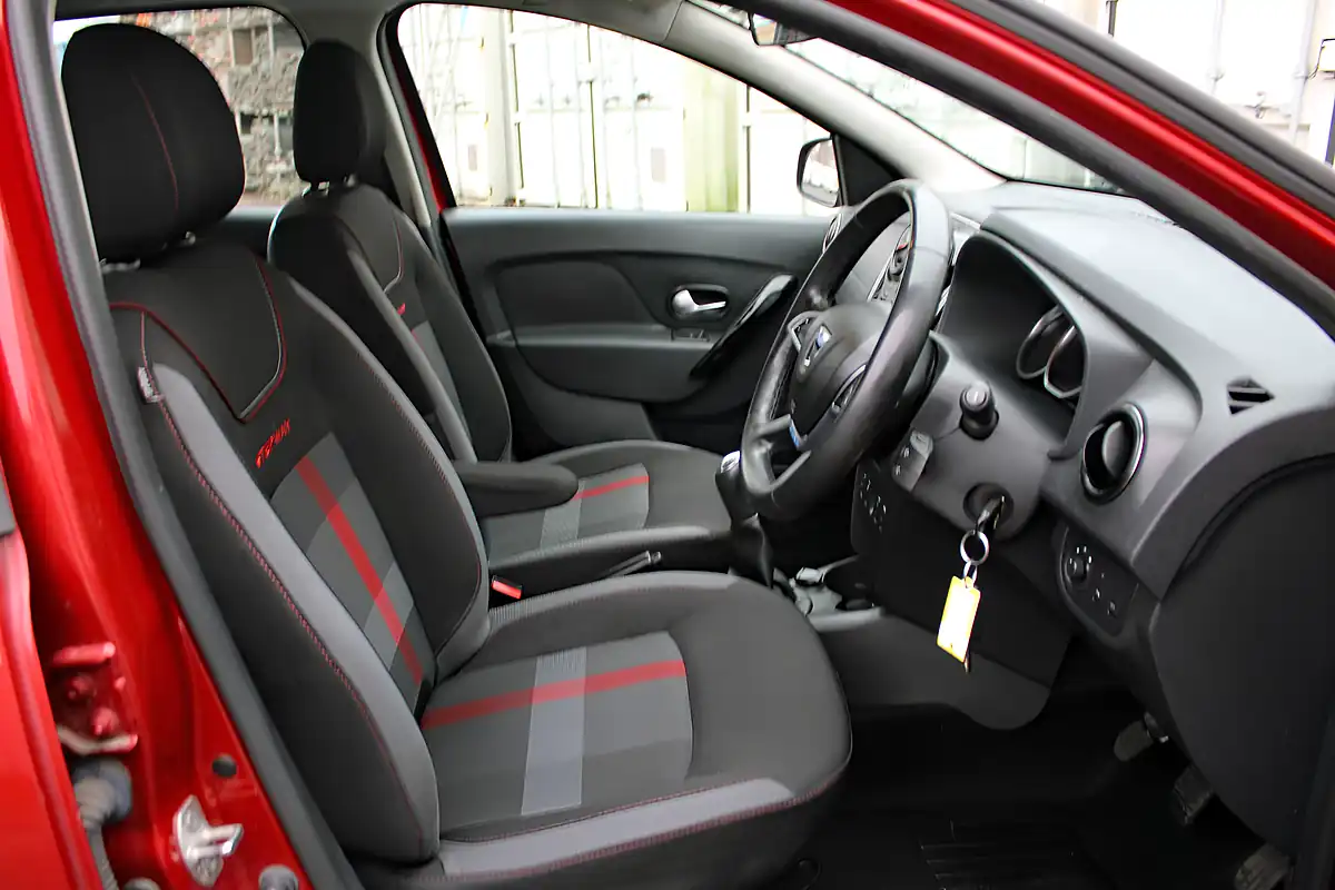 Used 2020 Dacia Sandero Stepway Techroad Red - Interior and Exterior details 12