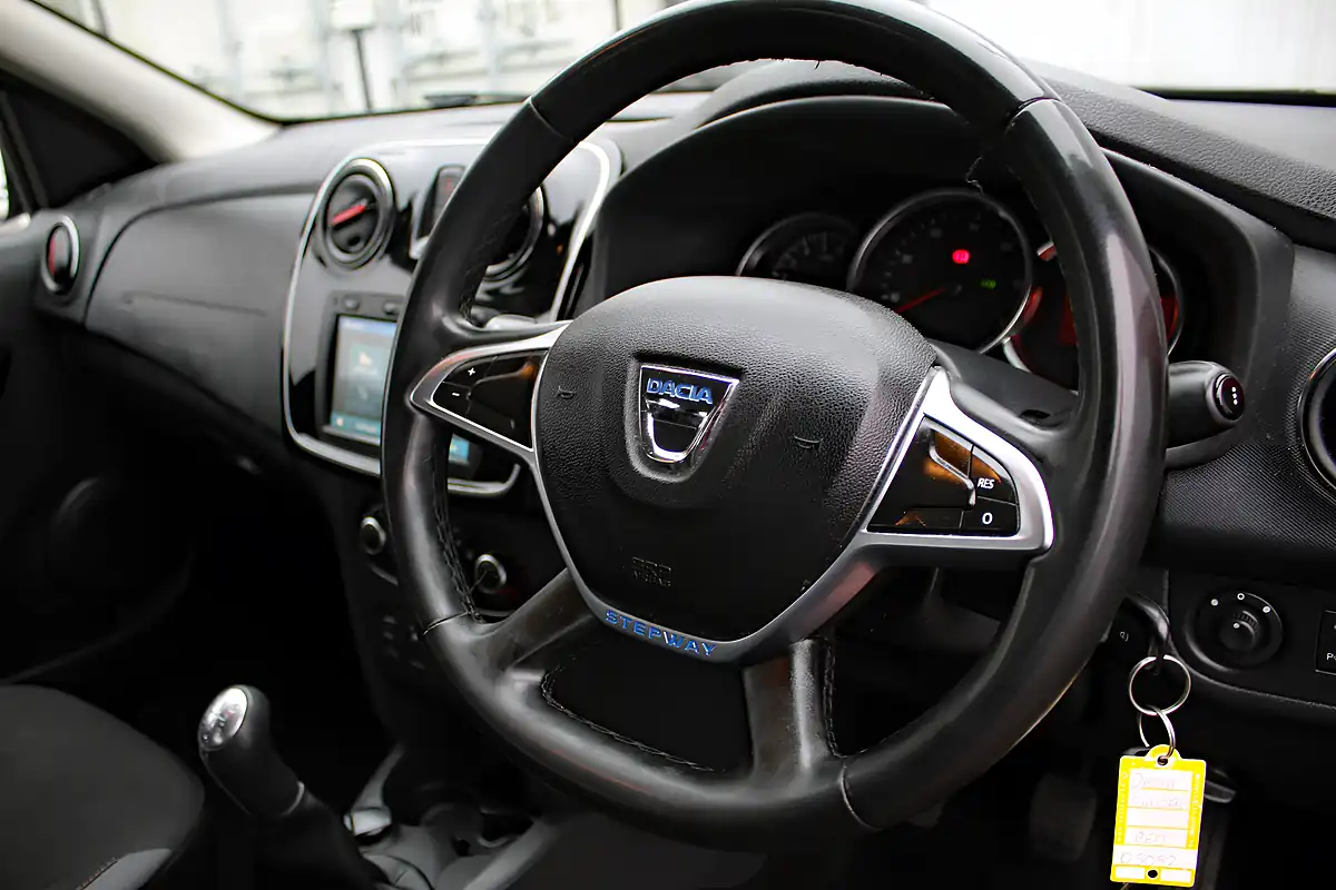 Used 2020 Dacia Sandero Stepway Techroad Red - Interior and Exterior details 14