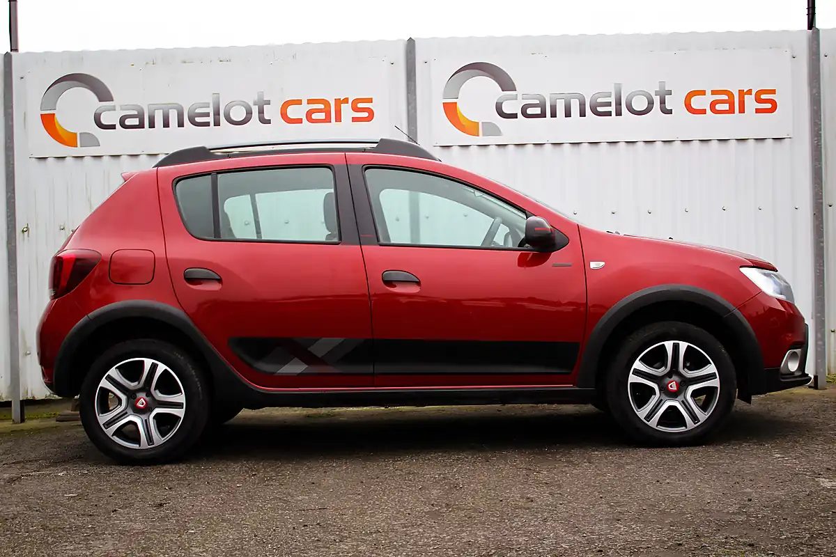 Used 2020 Dacia Sandero Stepway Techroad Red - Interior and Exterior details 5