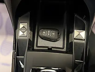 Used 2020 DS Automobiles 4 Performance Line Crossback Grey - Interior and Exterior details 16