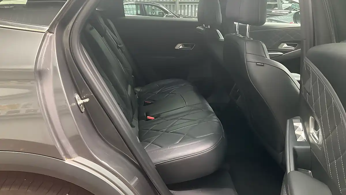 Used 2020 DS Automobiles 4 Prestige Crossback Grey - Interior and Exterior details 17