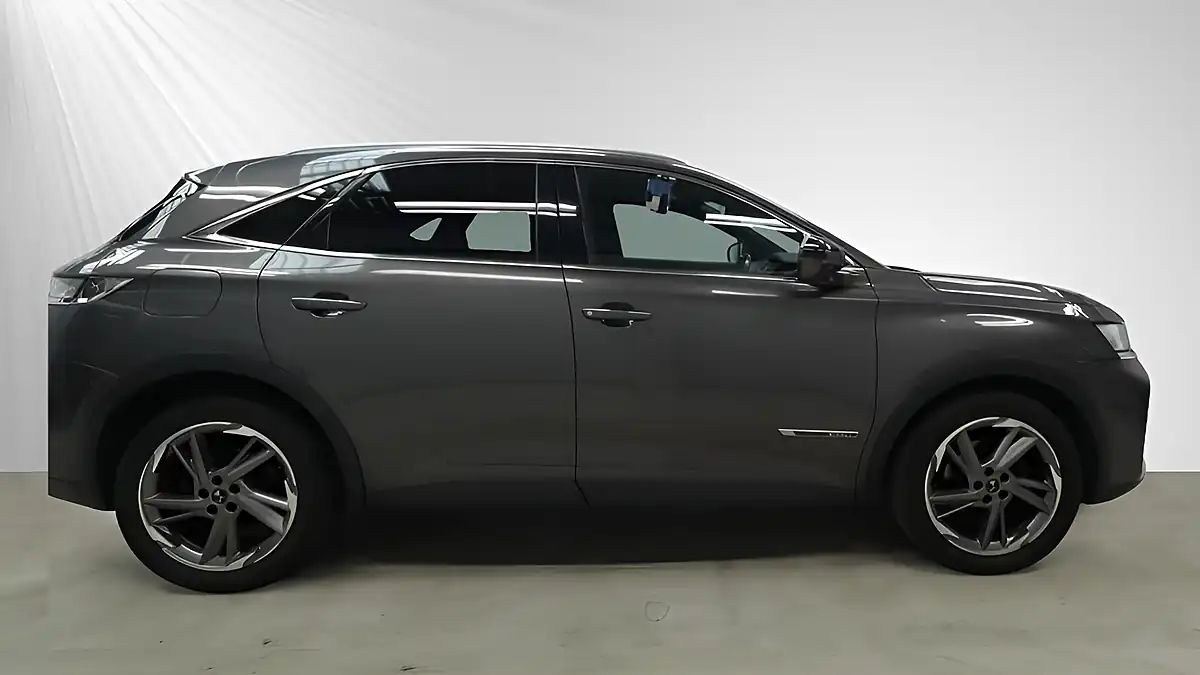 Used 2020 DS Automobiles 4 Prestige Crossback Grey - Interior and Exterior details 8