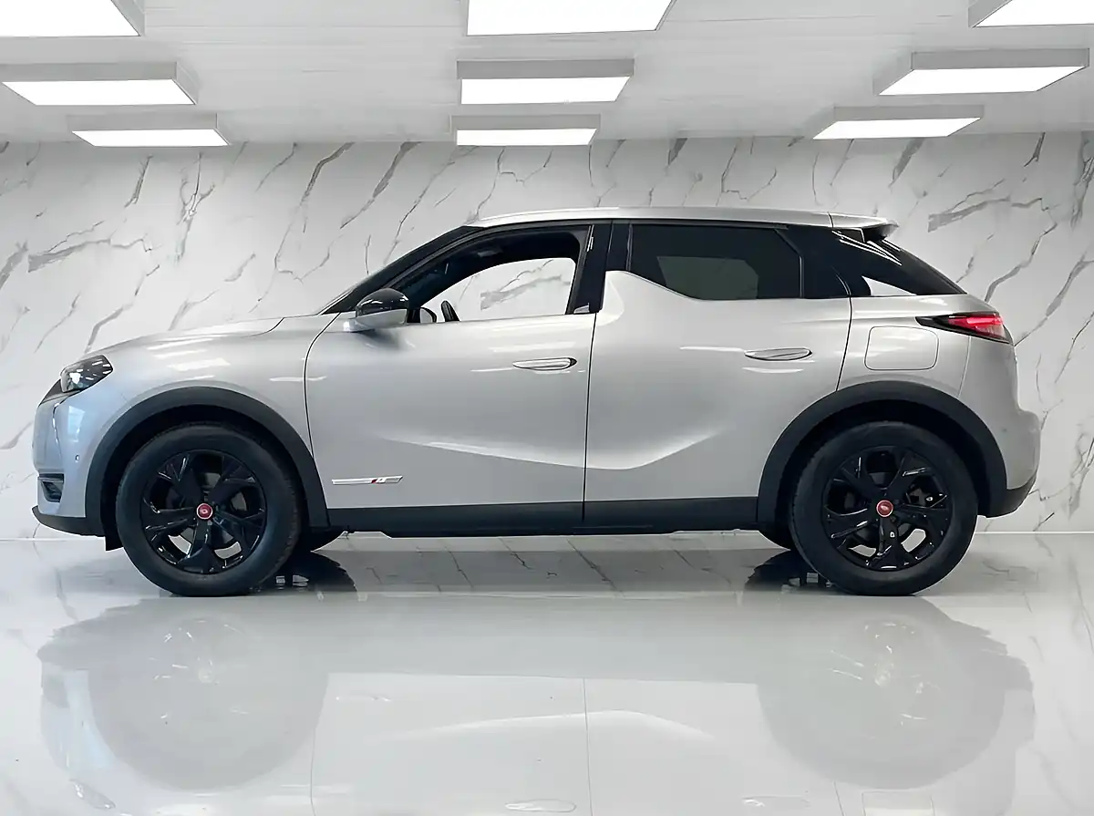 Used 2020 DS Automobiles DS 3 Crossback Performance Line Grey - Interior and Exterior details 8