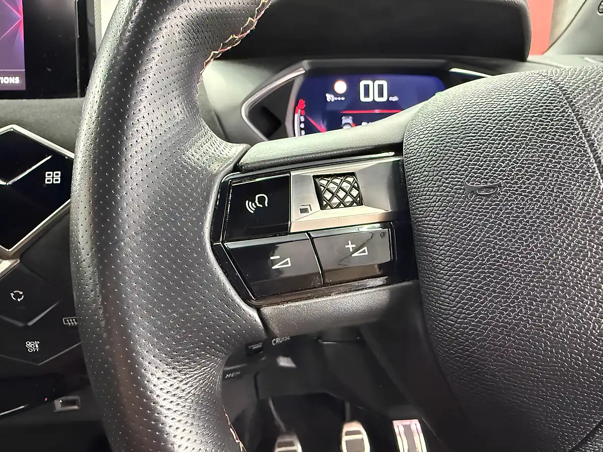 Used 2020 DS Automobiles DS 3 Crossback Performance Line Grey - Interior and Exterior details 18