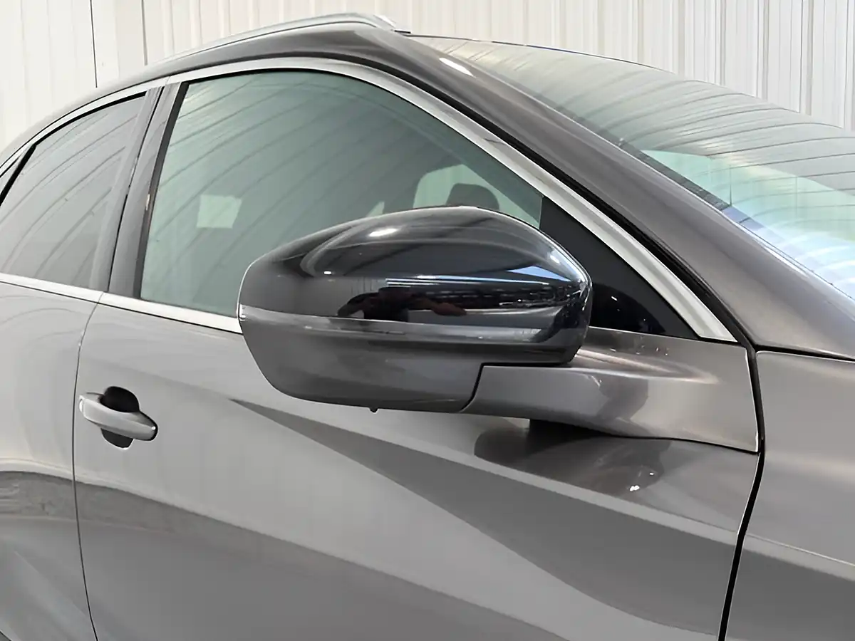 Used 2020 DS Automobiles DS 7 Performance Line Crossback Platinum Grey - Interior and Exterior details 10