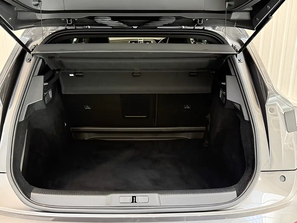 Used 2020 DS Automobiles DS 7 Performance Line Crossback Platinum Grey - Interior and Exterior details 13