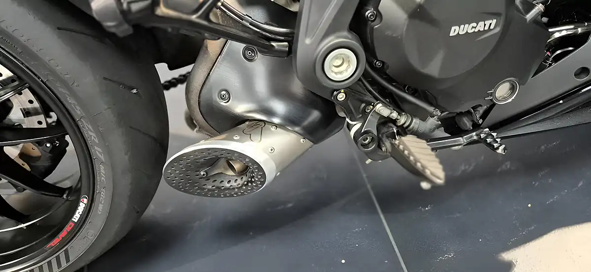 Used 2020 Ducati Diavel 1260 S Stealth Black - Interior and Exterior details 5