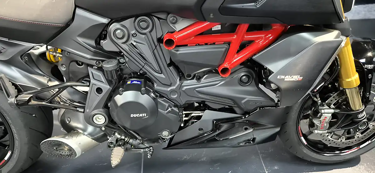 Used 2020 Ducati Diavel 1260 S Stealth Black - Interior and Exterior details 6