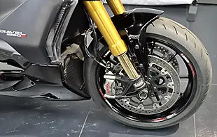 Used 2020 Ducati Diavel 1260 S Stealth Black - Interior and Exterior details 8