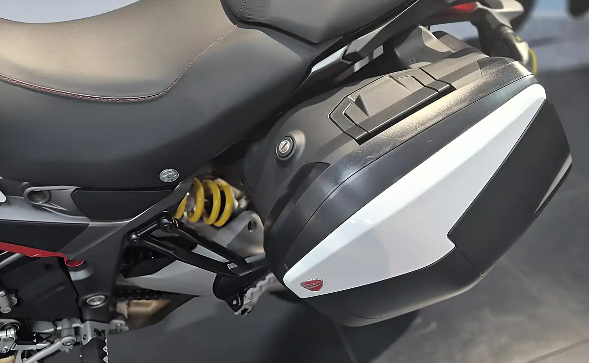 Used 2020 Ducati Multistrada 950 S Spoked Gp White - Interior and Exterior details 7