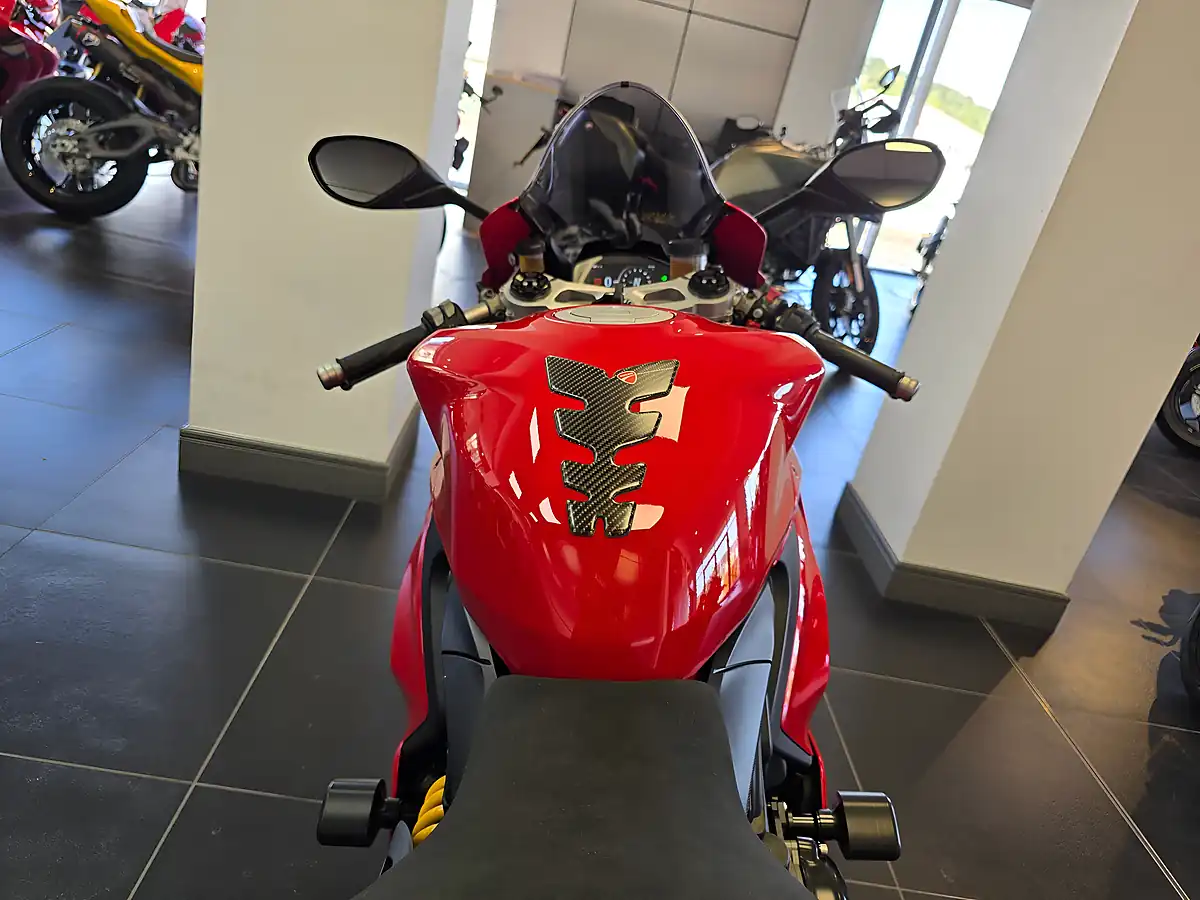 Used 2020 Ducati Panigale V2 Red - Interior and Exterior details 12