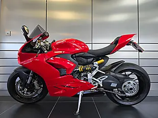 Used 2020 Ducati Panigale V2 Red - Interior and Exterior details 14