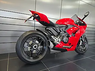 Used 2020 Ducati Panigale V2 Red - Interior and Exterior details 3
