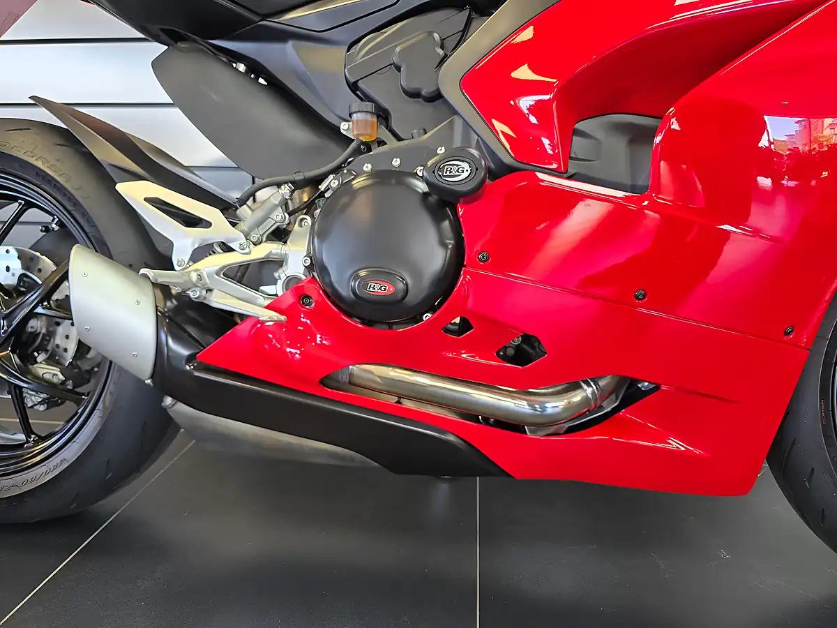 Used 2020 Ducati Panigale V2 Red - Interior and Exterior details 5