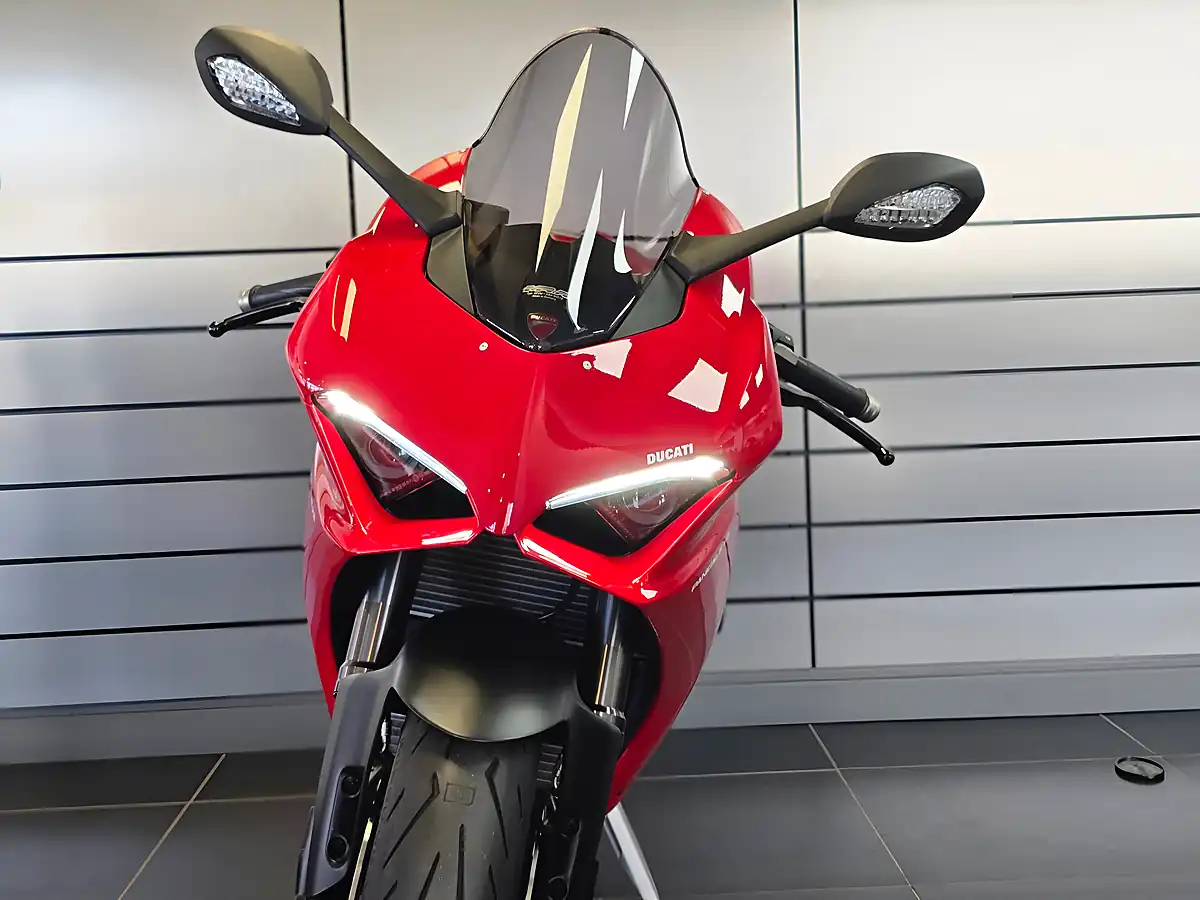 Used 2020 Ducati Panigale V2 Red - Interior and Exterior details 9