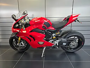 Used 2020 Ducati Panigale V4 S Red - Interior and Exterior details 13