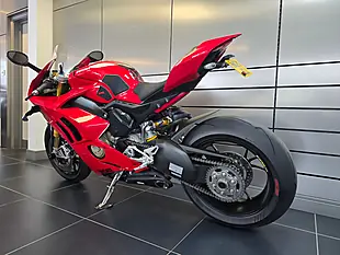 Used 2020 Ducati Panigale V4 S Red - Interior and Exterior details 14