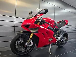 Used 2020 Ducati Panigale V4 S Red - Interior and Exterior details 15