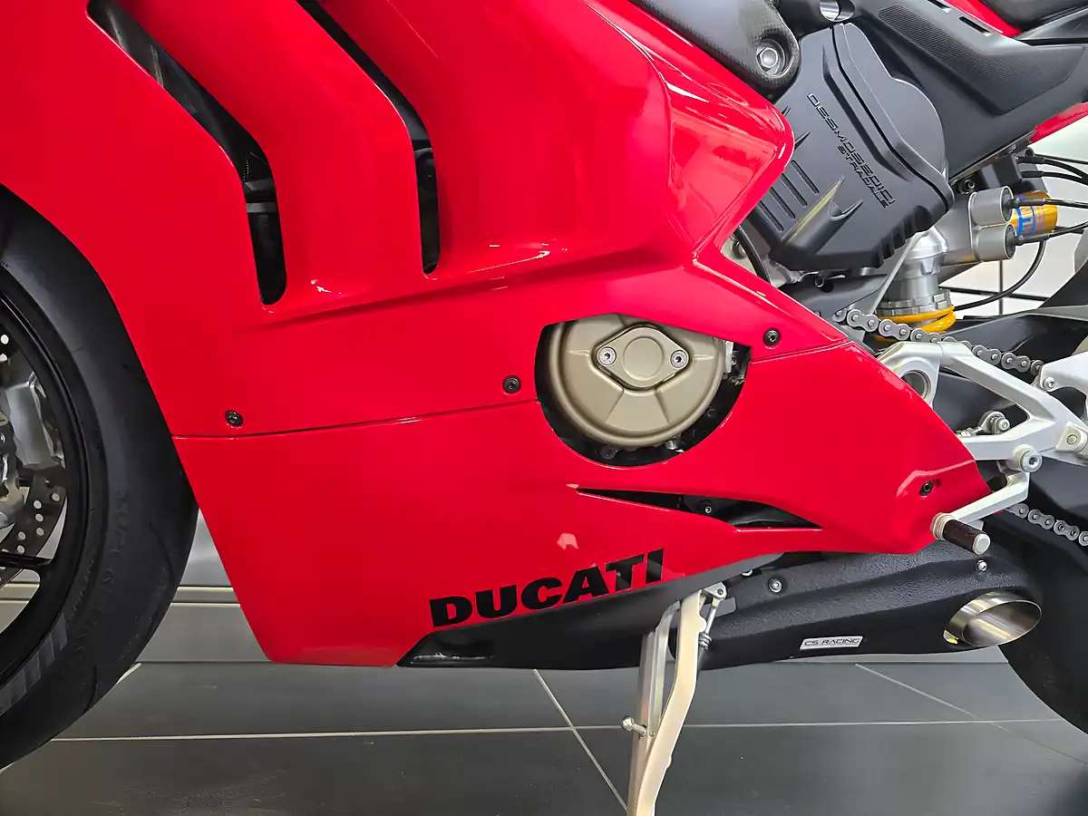 Used 2020 Ducati Panigale V4 S Red - Interior and Exterior details 17