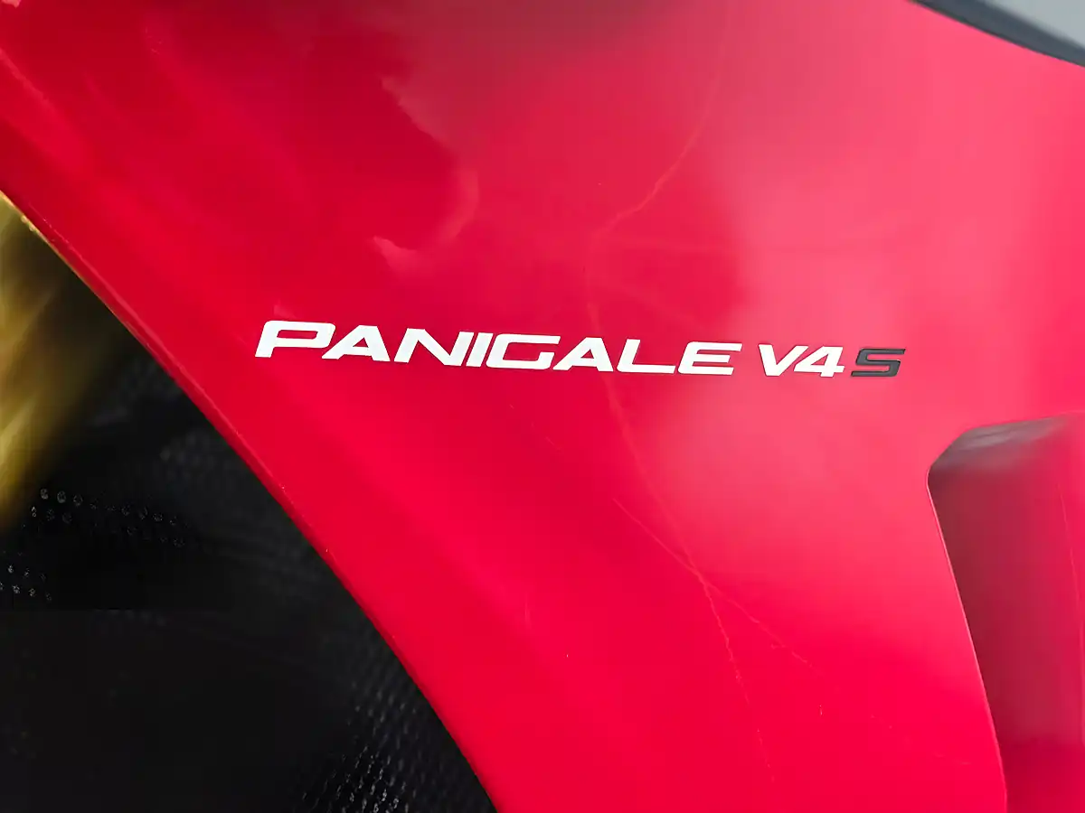 Used 2020 Ducati Panigale V4 S Red - Interior and Exterior details 20
