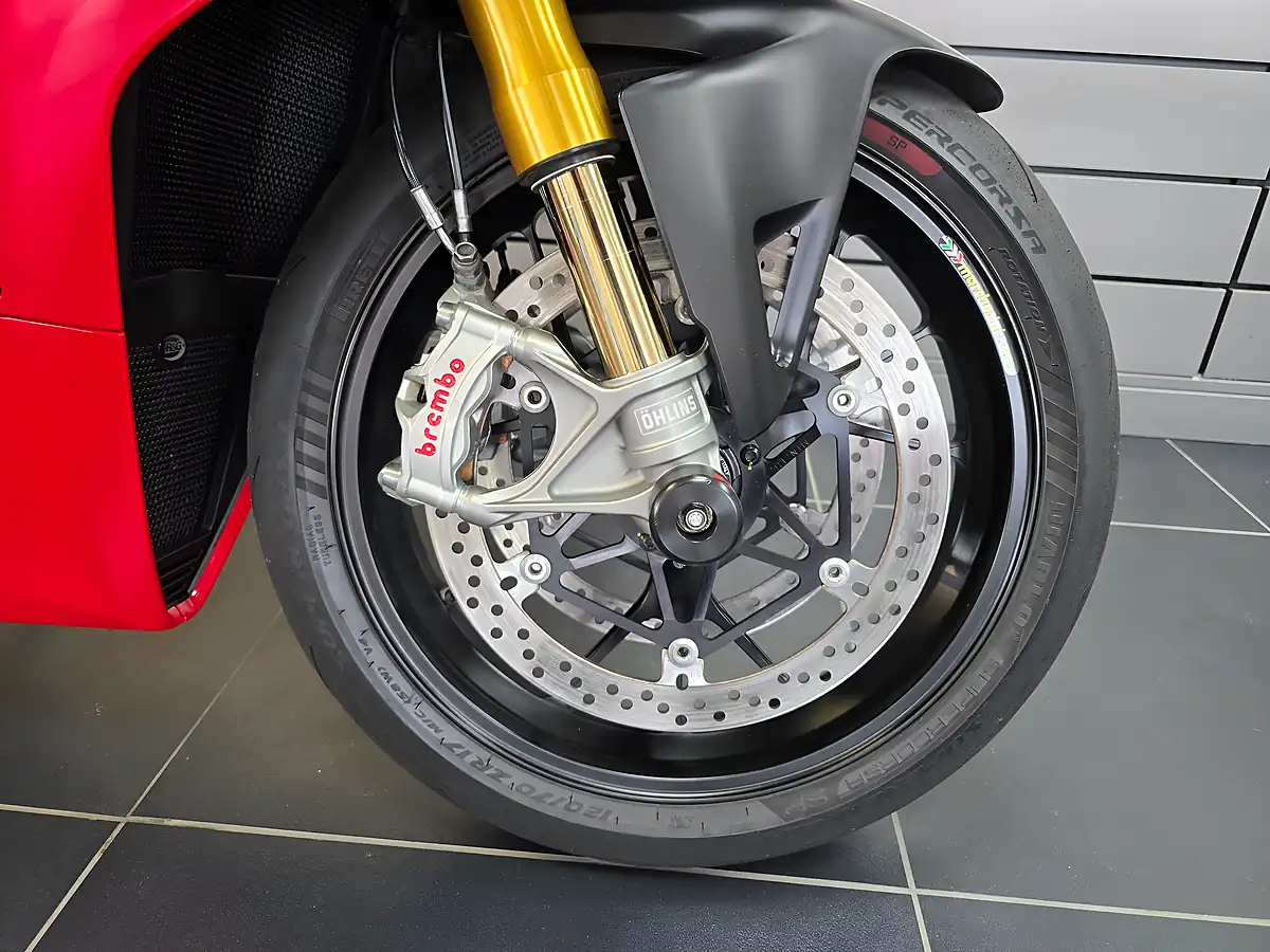 Used 2020 Ducati Panigale V4 S Red - Interior and Exterior details 4