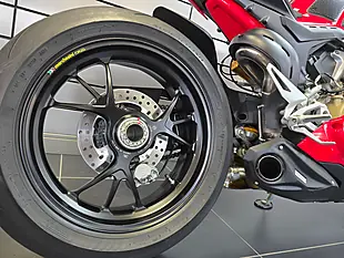 Used 2020 Ducati Panigale V4 S Red - Interior and Exterior details 8