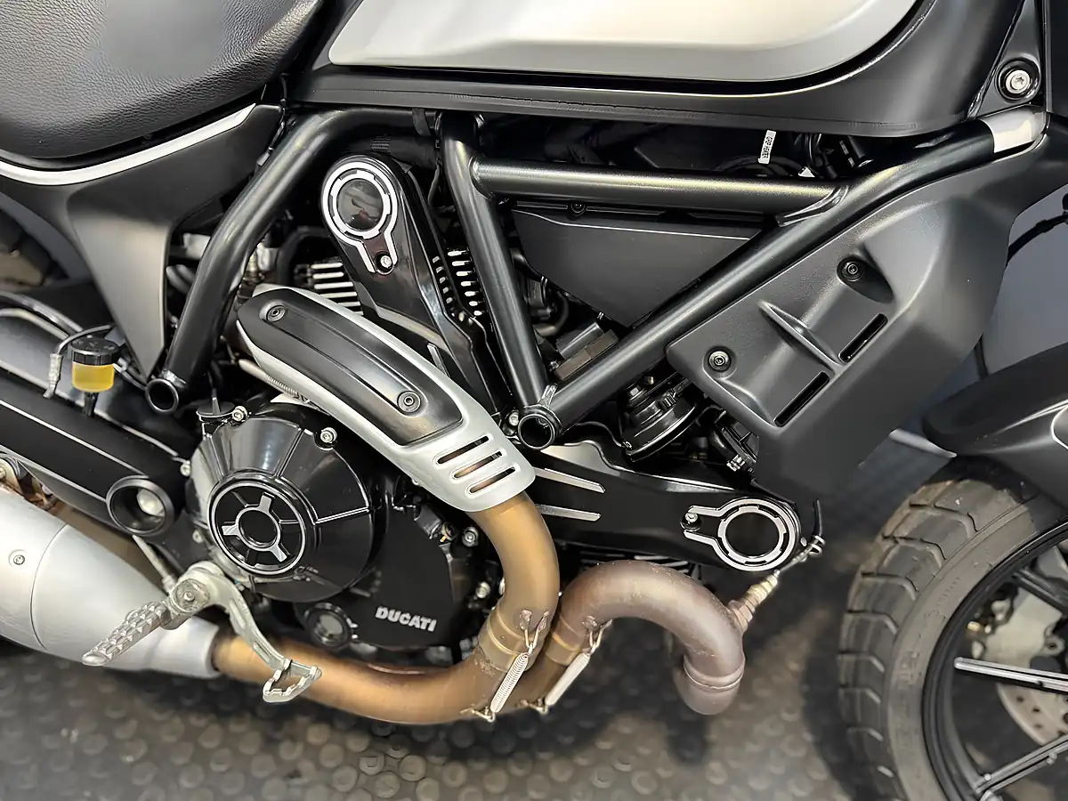 Used 2020 Ducati Scrambler - Interior and Exterior details 10