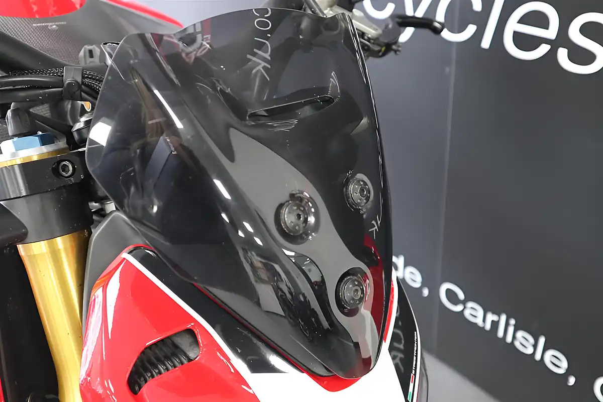 Used 2020 Ducati Streetfighter V4 S Red - Interior and Exterior details 11