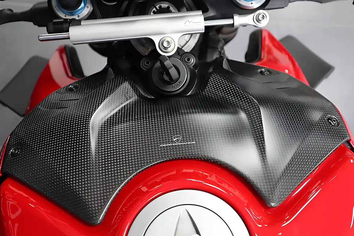 Used 2020 Ducati Streetfighter V4 S Red - Interior and Exterior details 13