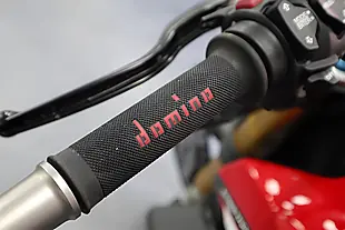 Used 2020 Ducati Streetfighter V4 S Red - Interior and Exterior details 16