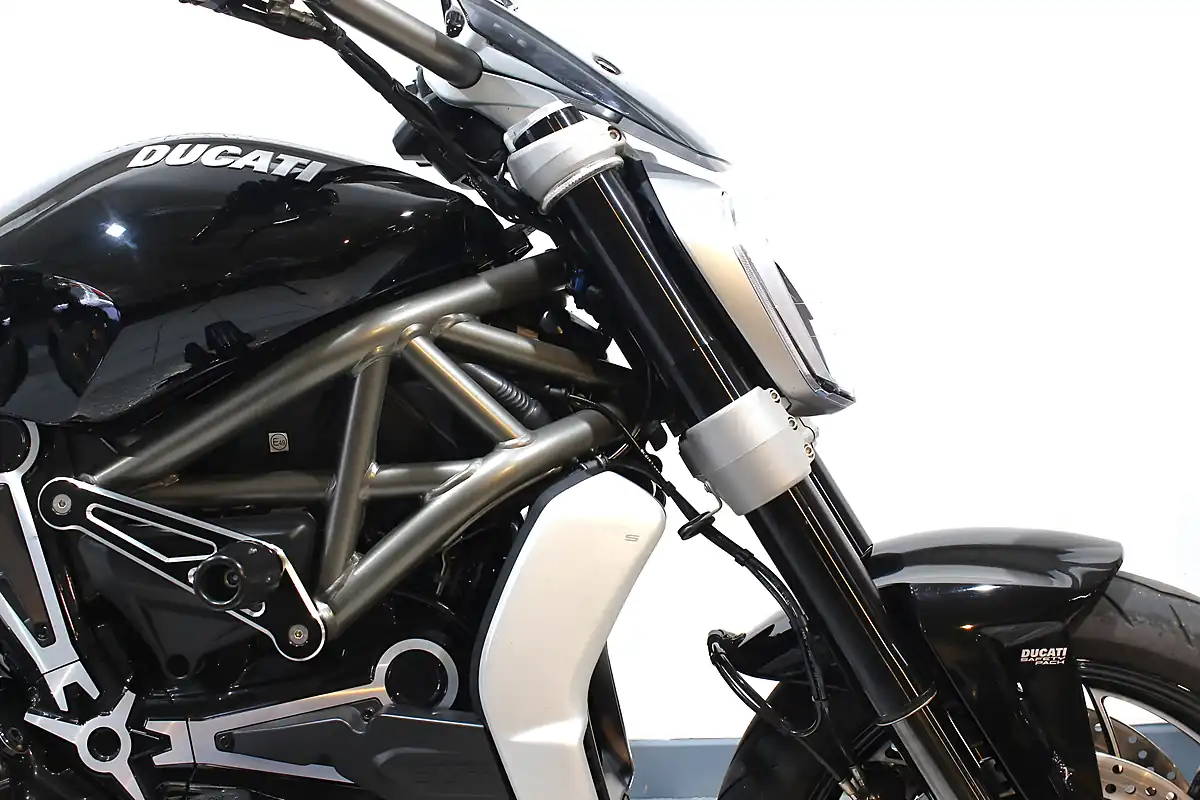 Used 2020 Ducati X-Diavel S Black - Interior and Exterior details 4