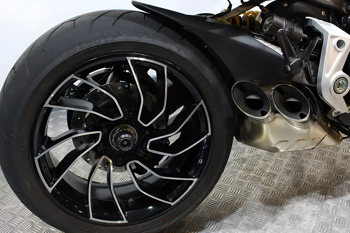 Used 2020 Ducati X-Diavel S Black - Interior and Exterior details 7
