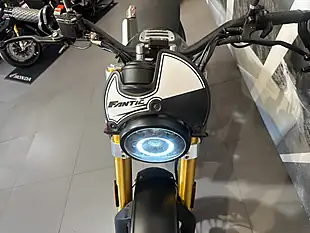Used 2020 Fantic Flat Track 500 Matt Black Metallic - Interior and Exterior details 18