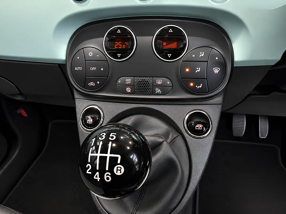 Used 2020 Fiat 500 Launch Edition Dew Green - Interior and Exterior details 16