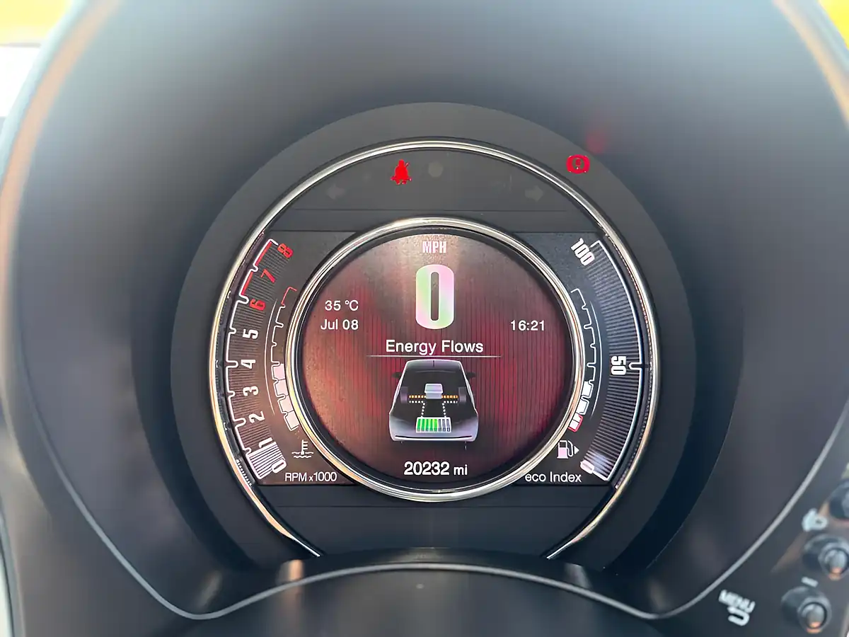 Used 2020 Fiat 500 Launch Edition Green - Interior and Exterior details 16