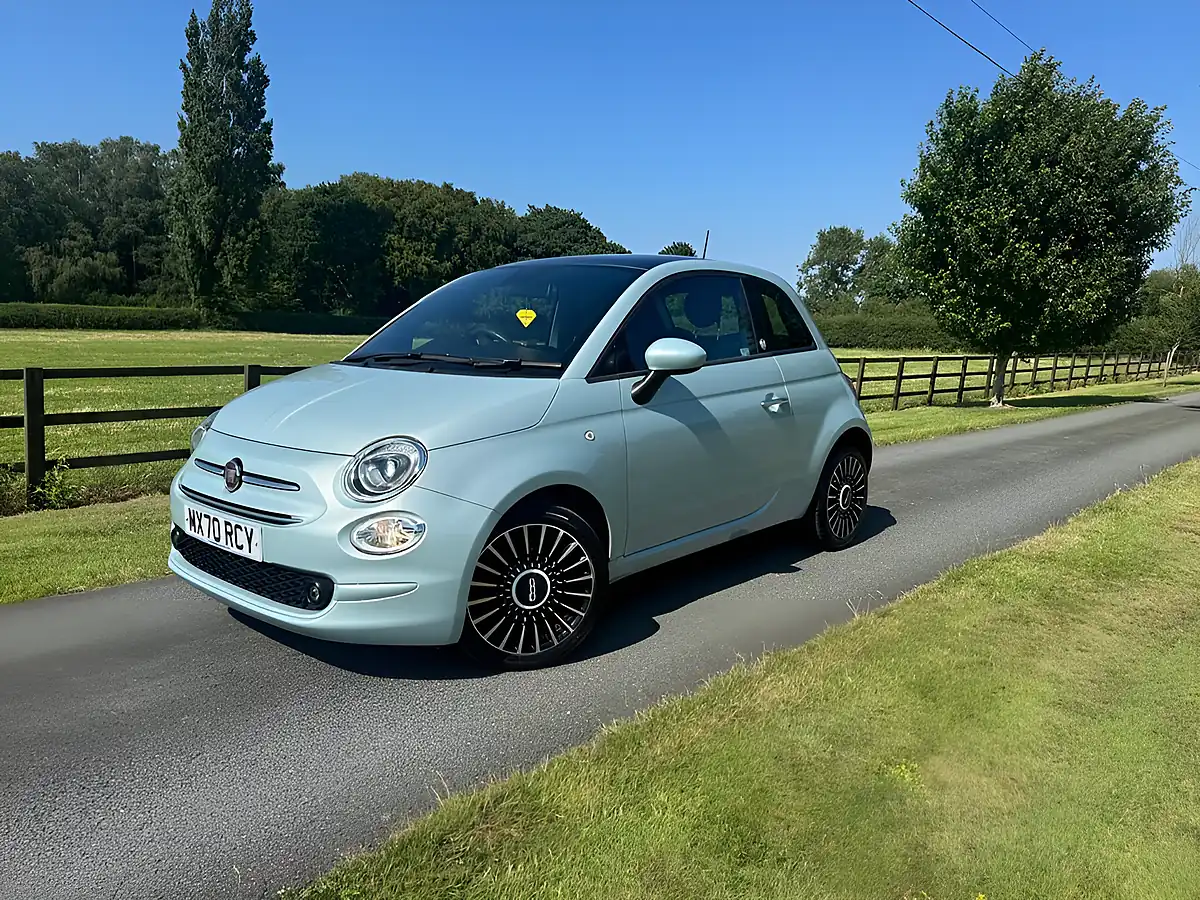 Used 2020 Fiat 500 Launch Edition Green - Interior and Exterior details 6