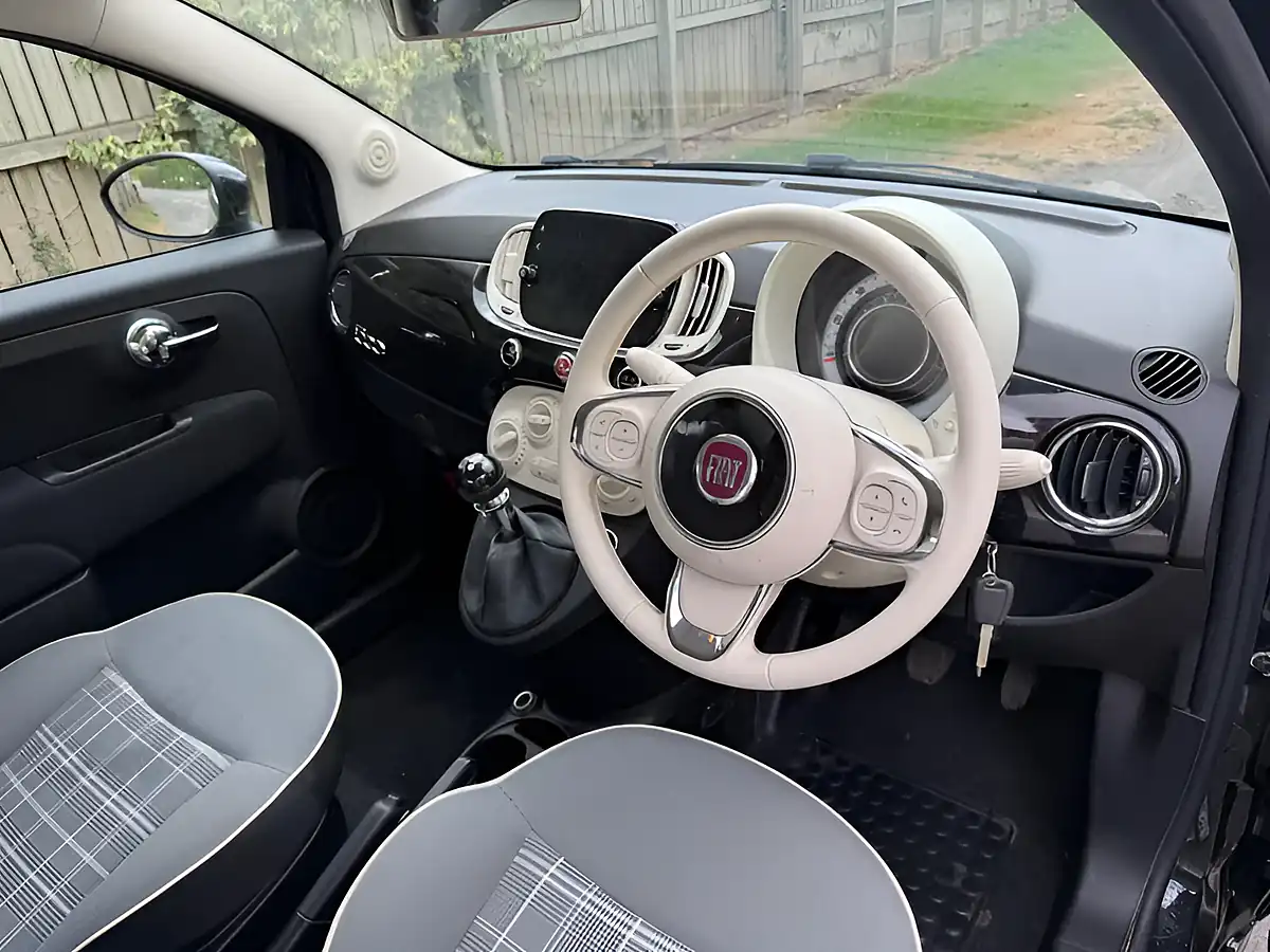 Used 2020 Fiat 500 Lounge Black - Interior and Exterior details 10