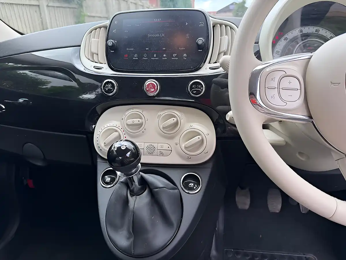 Used 2020 Fiat 500 Lounge Black - Interior and Exterior details 16