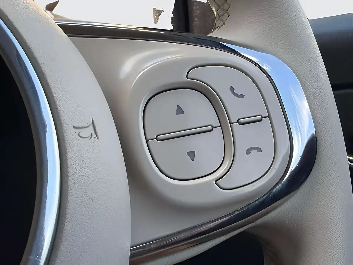 Used 2020 Fiat 500 Lounge Black - Interior and Exterior details 19
